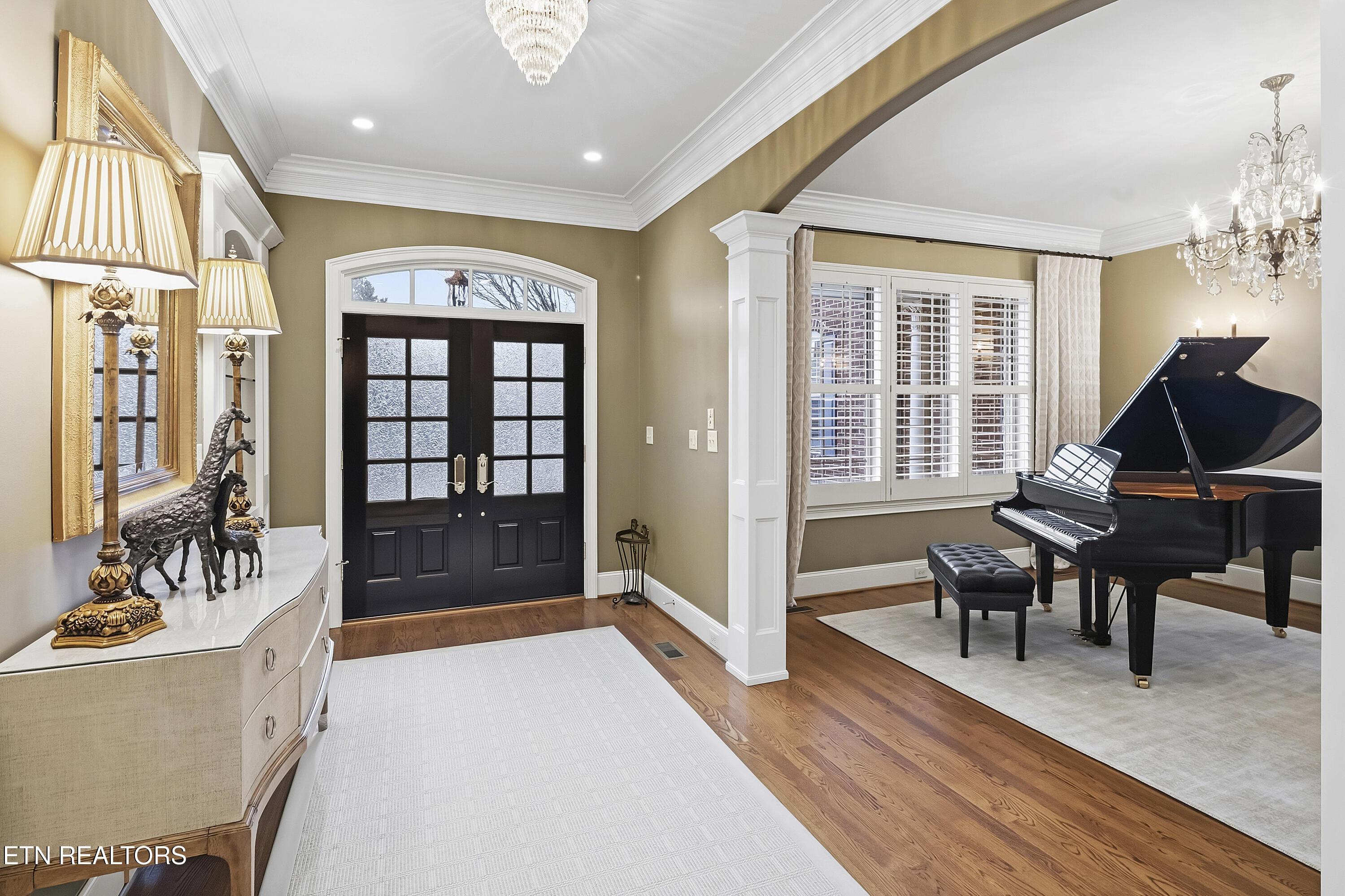 Image 2: B2_L40A0586