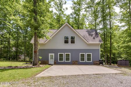 221 Irwinton Drive