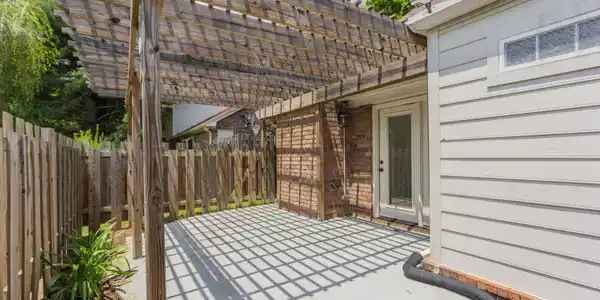 Image 4: Exterior_Patio-02