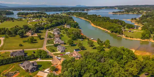 Image 3: 008-SullivanPointe-Dandridge-TN-37725-FU