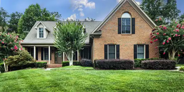 712 Foxfield Lane