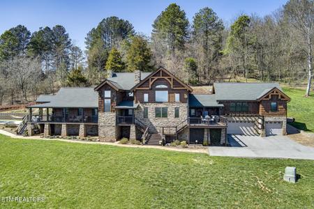 124 Overlook Way