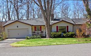 135 Lakeshire Drive