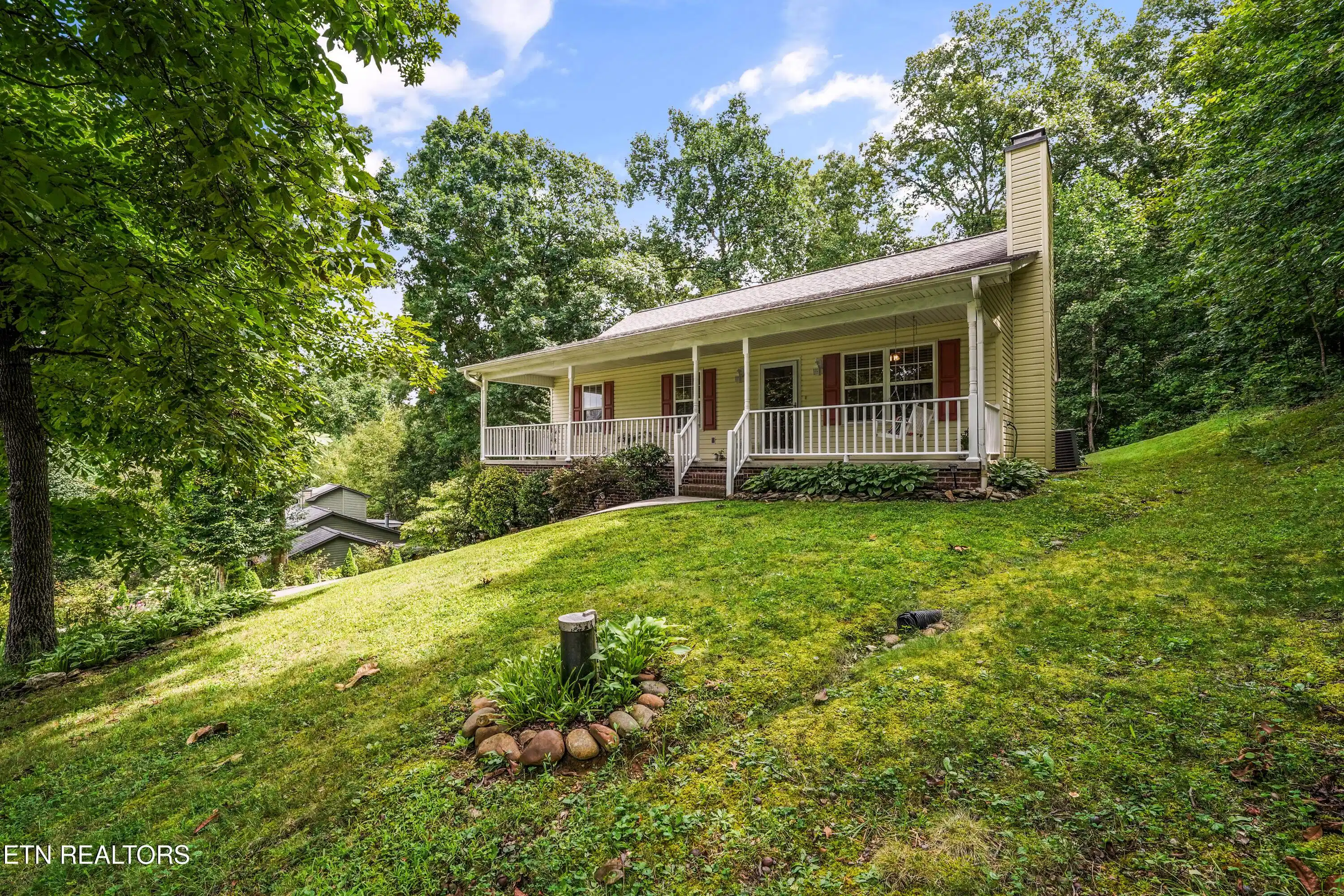 Image 1: 05-945 Frontier Cir15