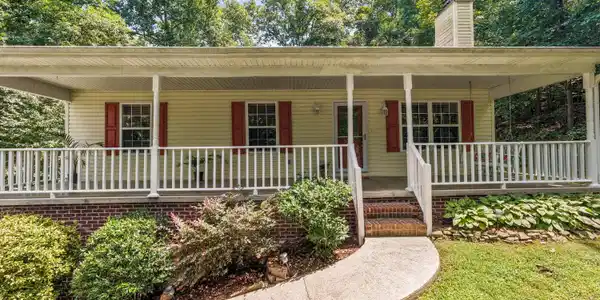 Image 2: 02-945 Frontier Cir39
