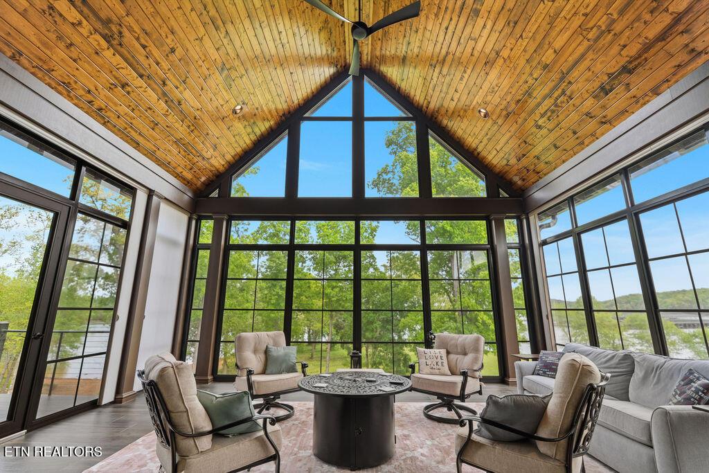 Image 4: 4 Season Sunroom