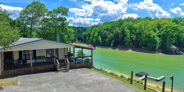 1059 Dean Circle