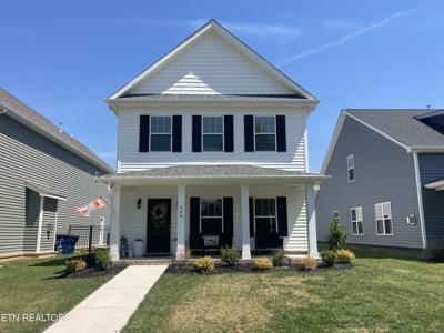 540 Broadberry Ave