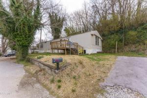 305 Jacksboro Ave