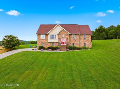 1463 River Run Circle