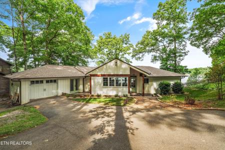 1041 Pioneer Circle