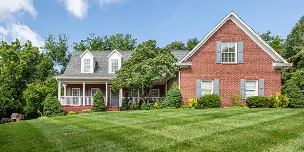 810 Glensprings Drive