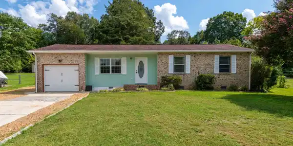 1941 Bay Hill Drive Drive