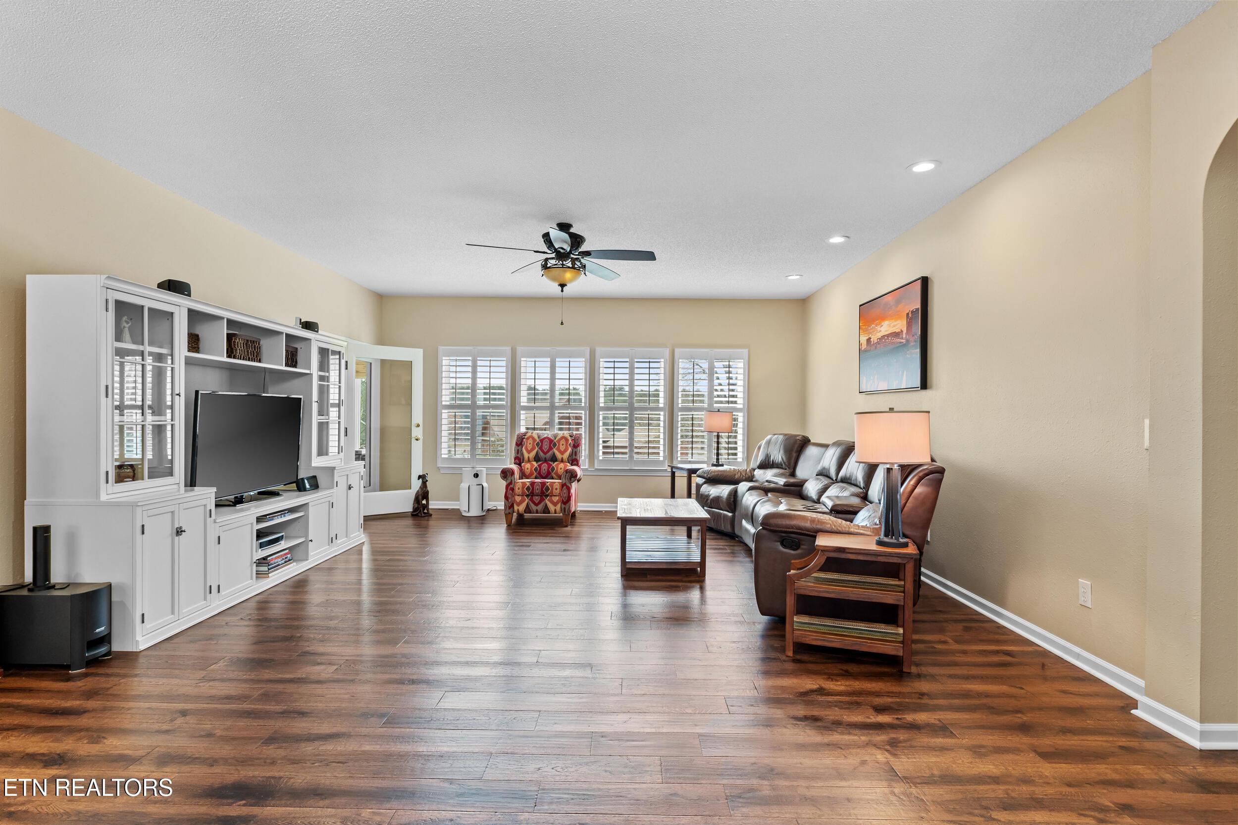 Image 4: Great Room