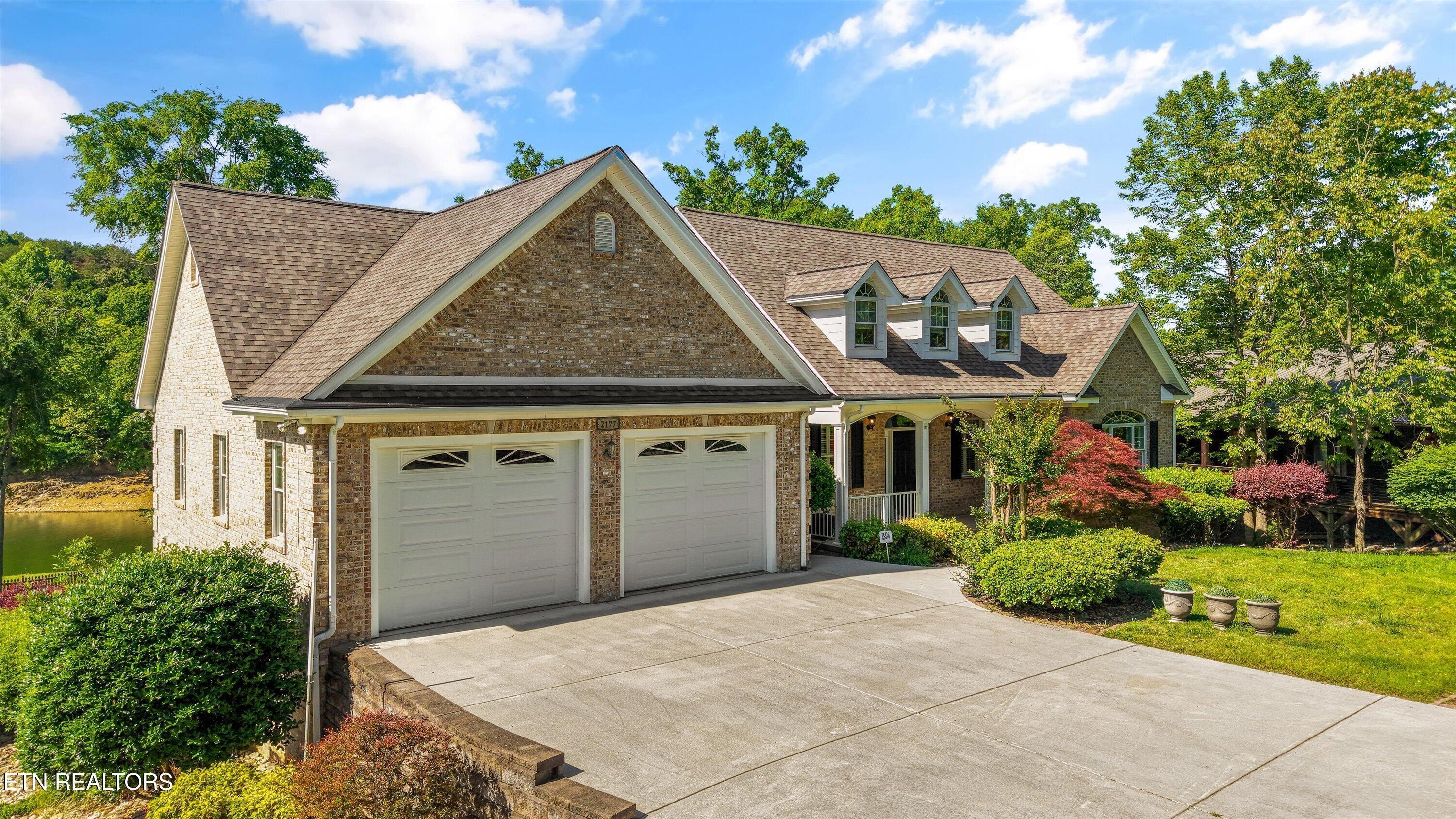 Image 2: 02-2177 Riverview Dr 13