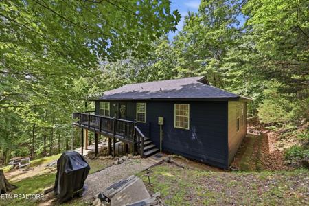112 Royce Rd