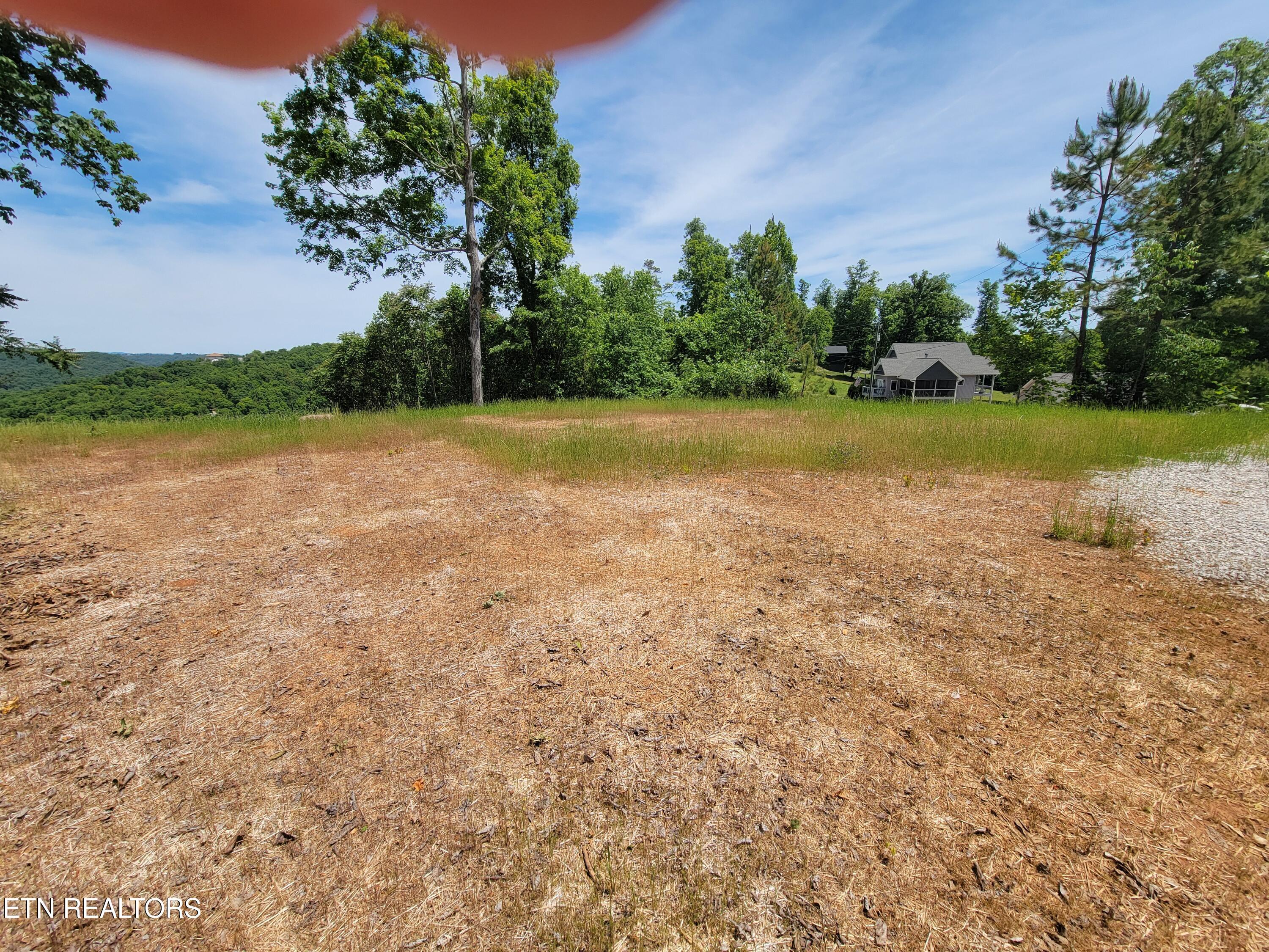 Image 2: 548 Hickory Pointe