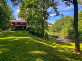 7998 Greenbriar Rd