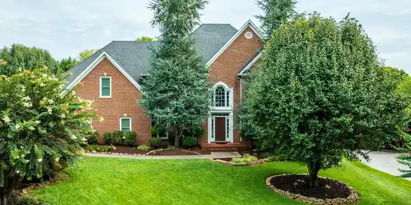 709 McGuffeys Drive