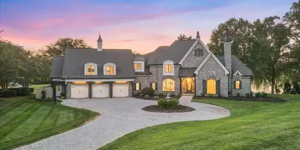 250 Viking Way