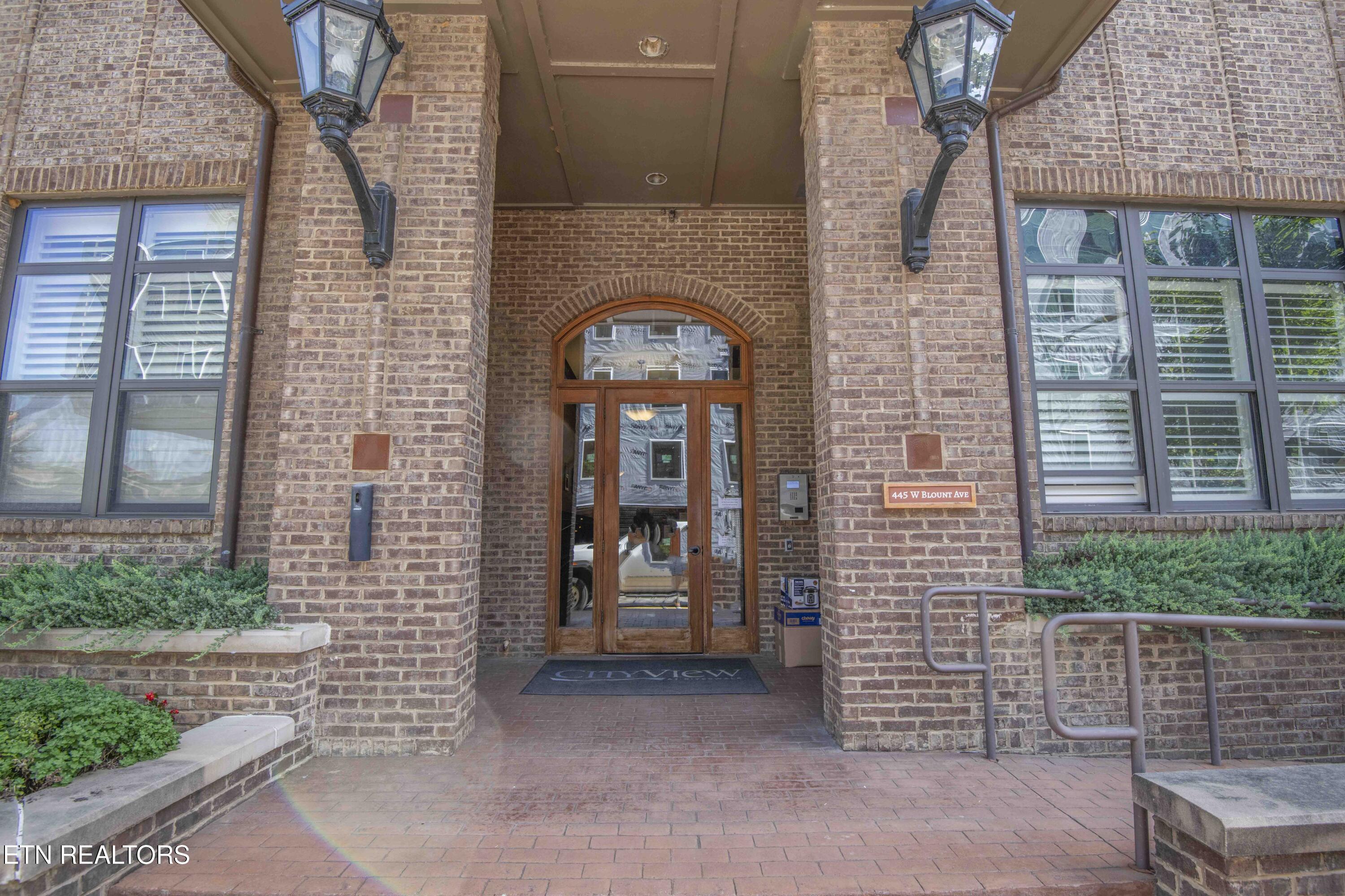 Image 2: exterior 1_1