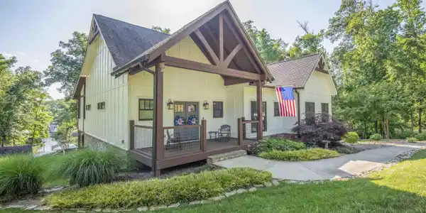 Image 2: Front View 2