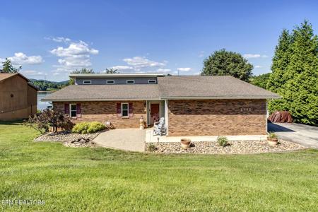 2582 Lakemont Circle