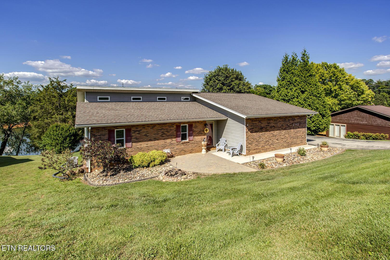 Image 3: 03_2582 Lakemont Circle_FrontLeft
