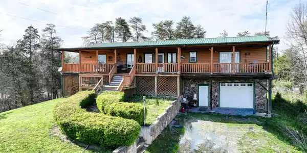 Image 2: DJI_20260331153949_0370_D-Edit