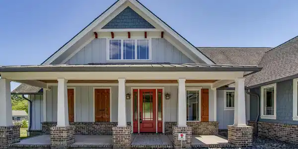 Image 3: 04_EmoryChurchRoad_917_FrontPorch