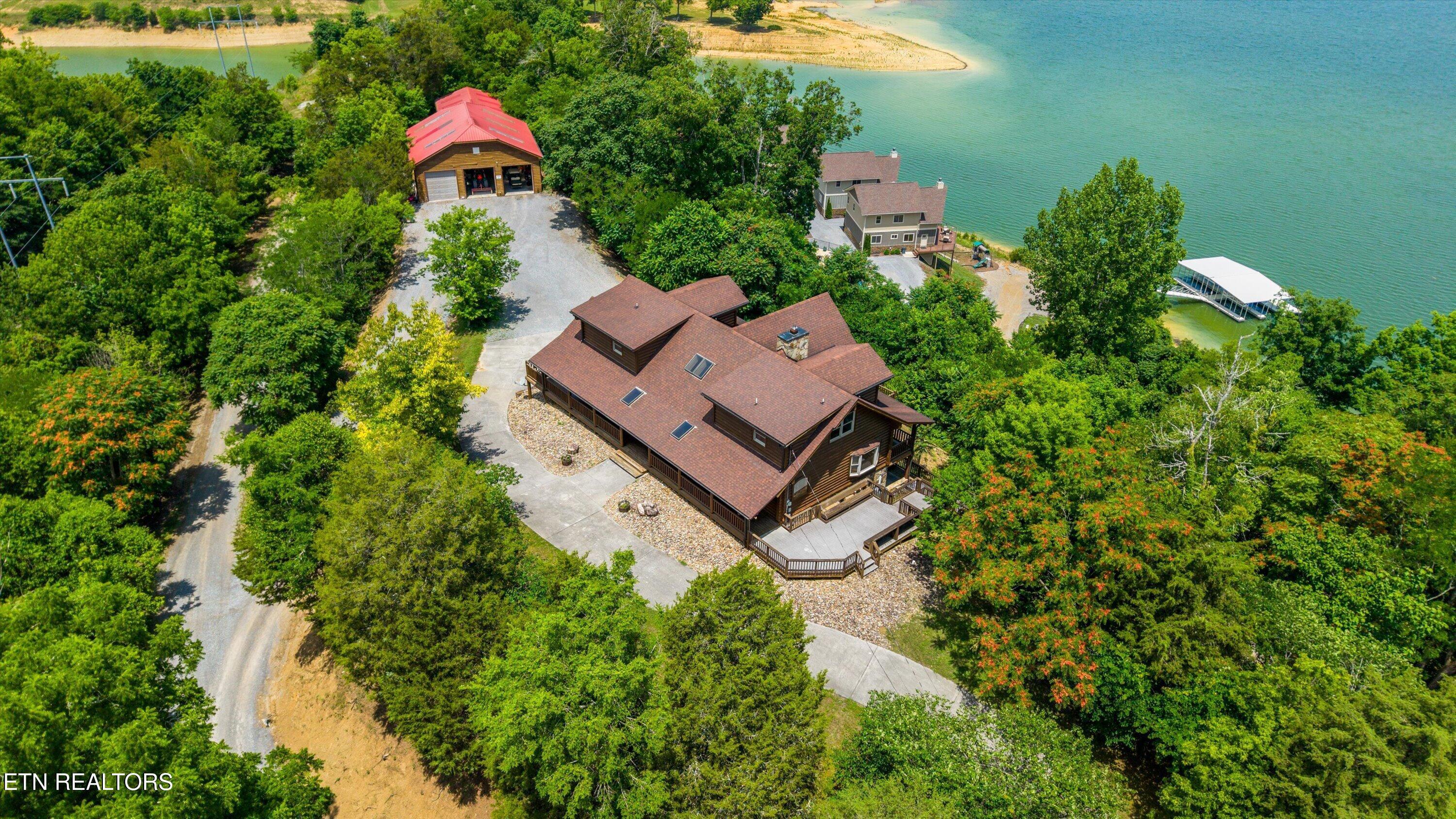Image 4: 070-430 Sugar Cove Way05