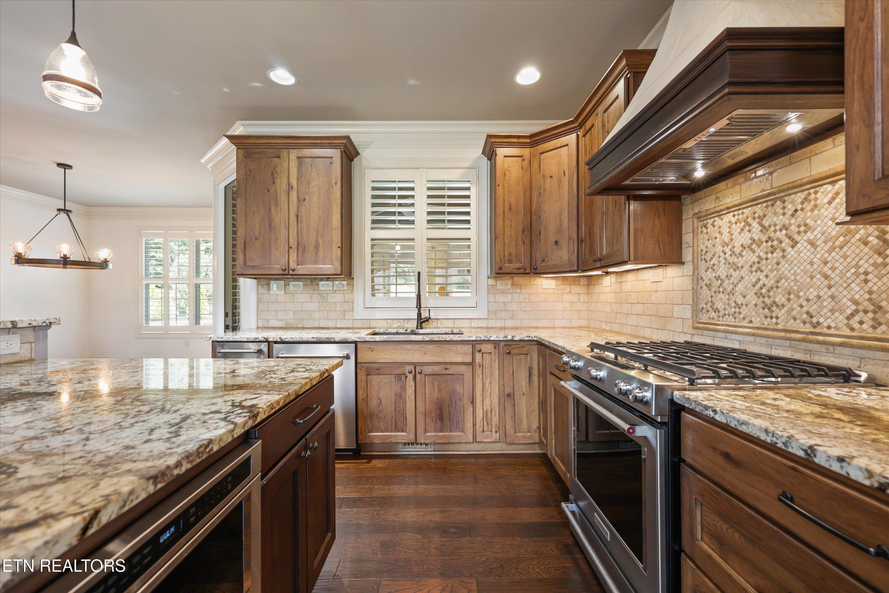 Image 3: 15-12408 Palm Beach Way 09