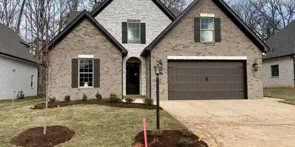 1412 Bronze Lane