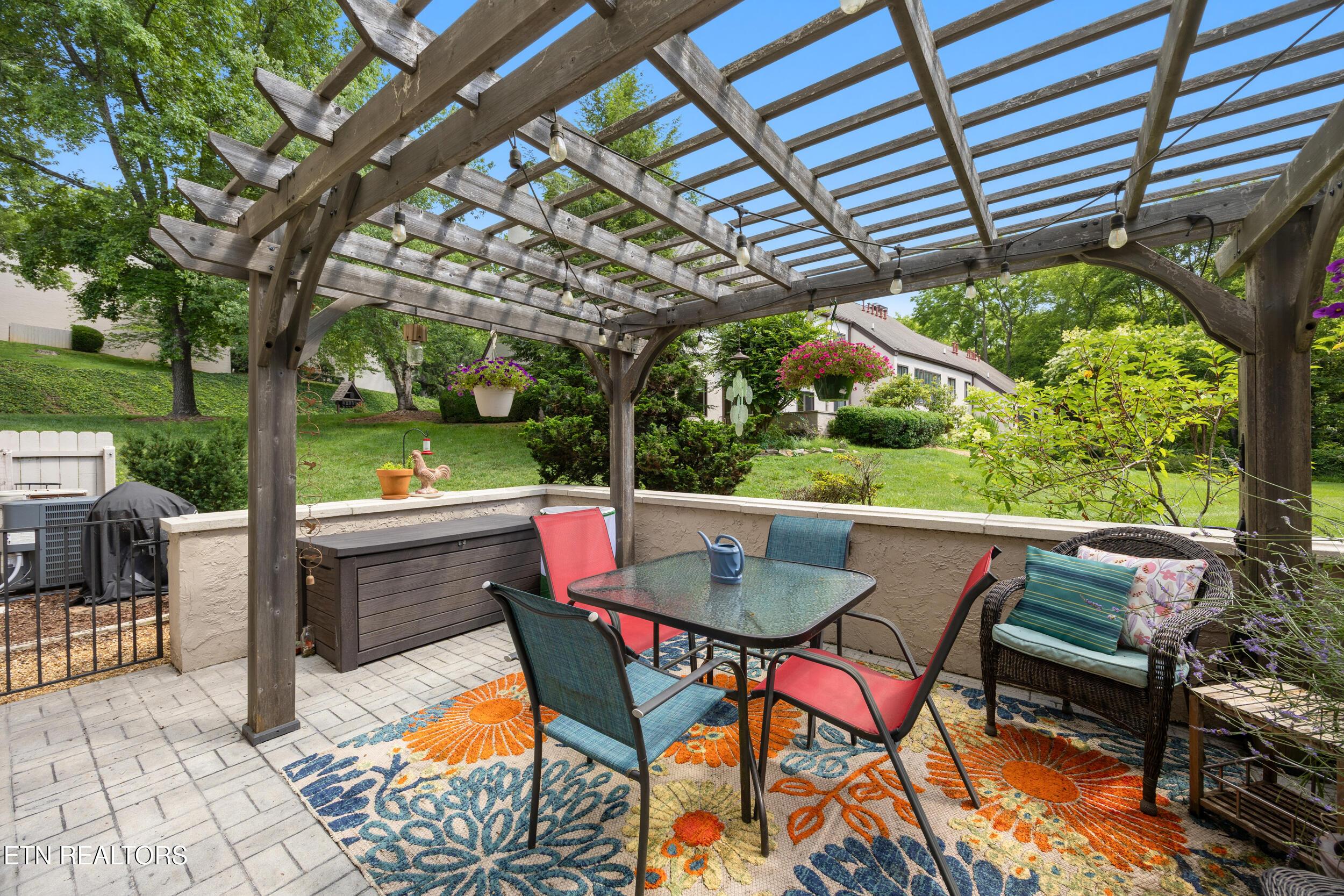 Image 4: 14_1486 touraine place 7