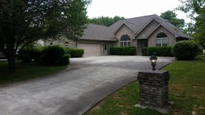 1112 Arrowhead Drive