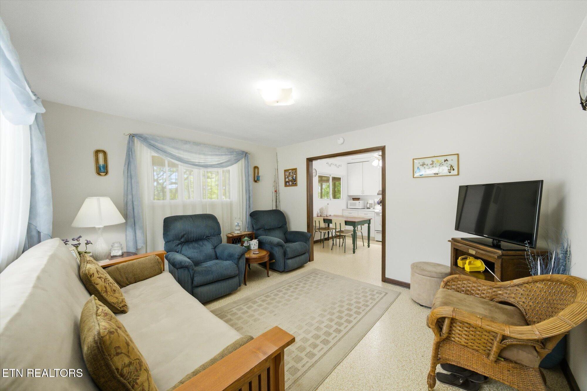 Image 3: 03-1547-Millstone-Beach-Rd-Dandridge-TN-