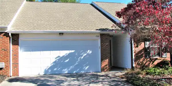732 Harbor Way