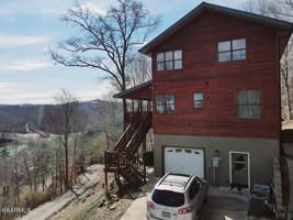 1738 Mountain Shores Rd Rd
