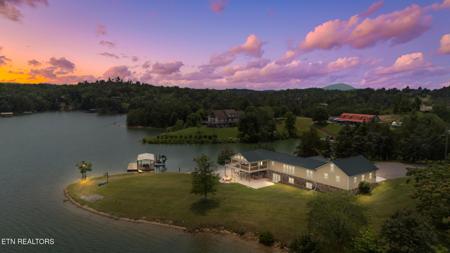 1002 Moonside Lane