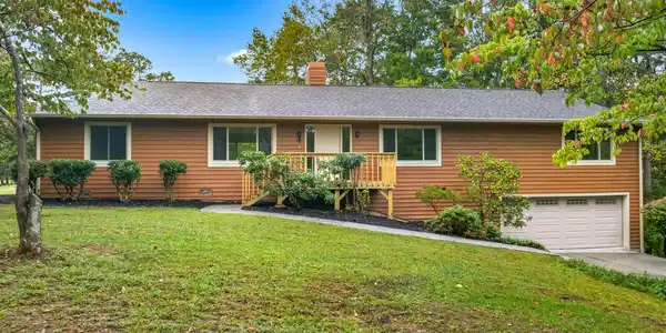 3320 Hazelwood Court