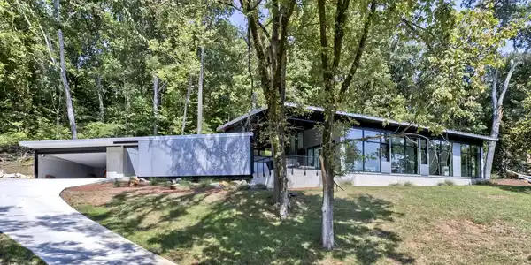 2508 Lakefront Drive