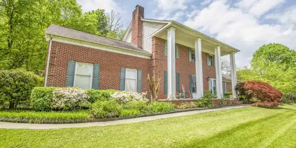 1005 Kensington Circle