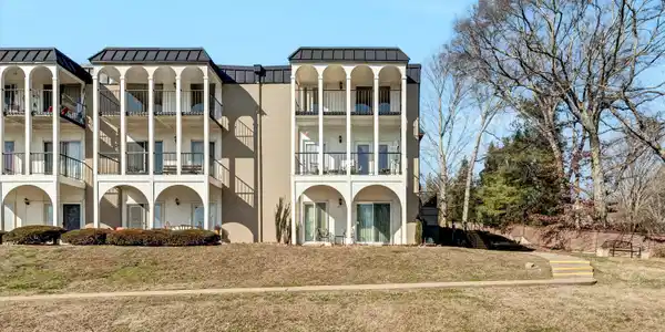 5709 Lyons View Pike