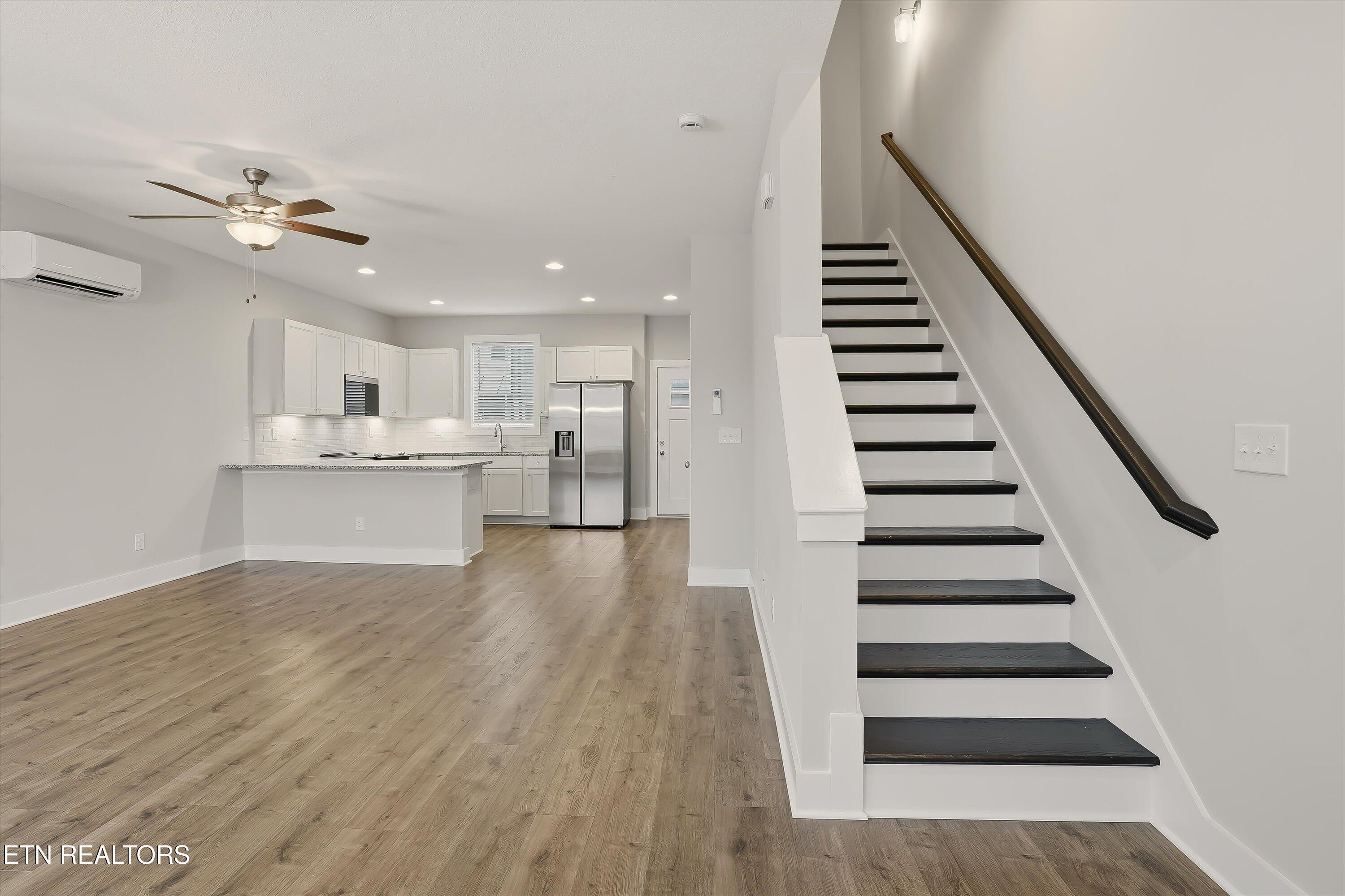 Image 4: 1408 Island Home Ave
