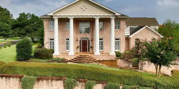 3345 Lake View Drive