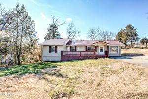 202 S High Knob Rd