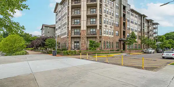 445 W Blount Ave