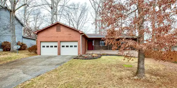 836 Tree Trunk Rd