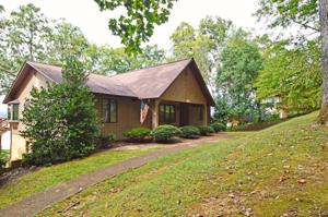 2878 Lake Forest Circle