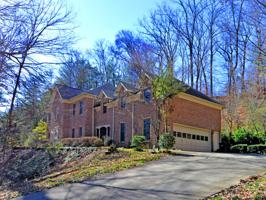 111 Amanda Place